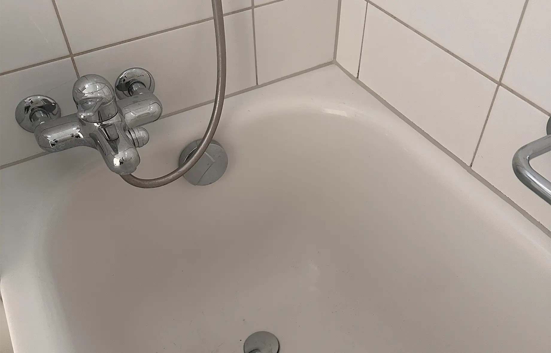 Silikonfugen nachher ohne schwarze Schimmel