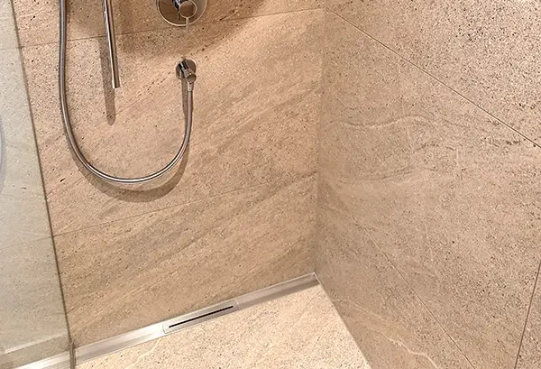 Reihenhaus in Riehen mit feuchten Kellerfugen